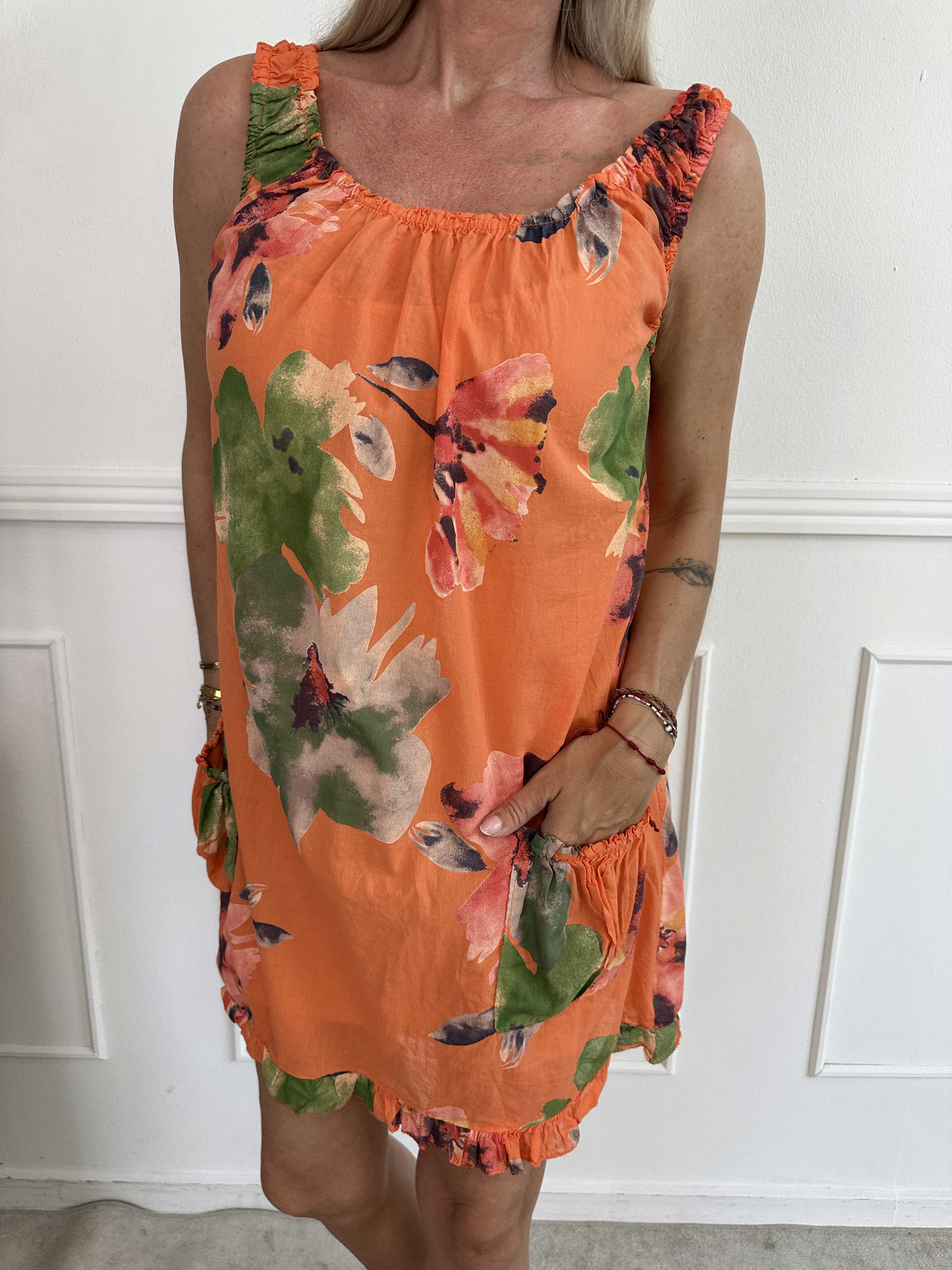 Achlys - Let og luftig tunikakjole med blomsterprint